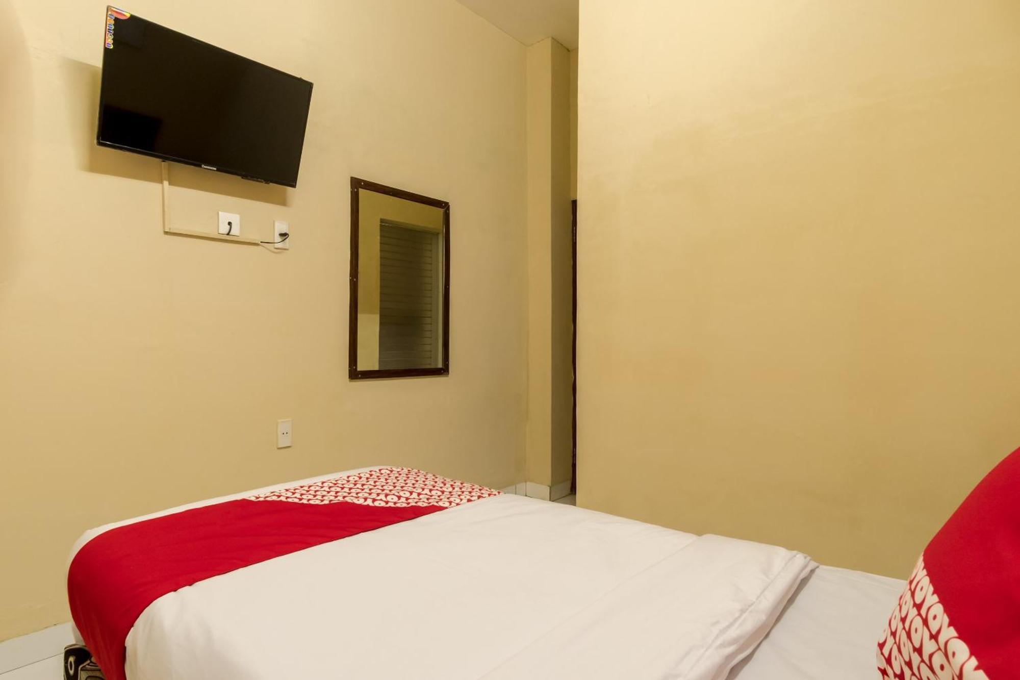 Capital O 615 Residence Puri Hotel Syariah ميدان المظهر الخارجي الصورة